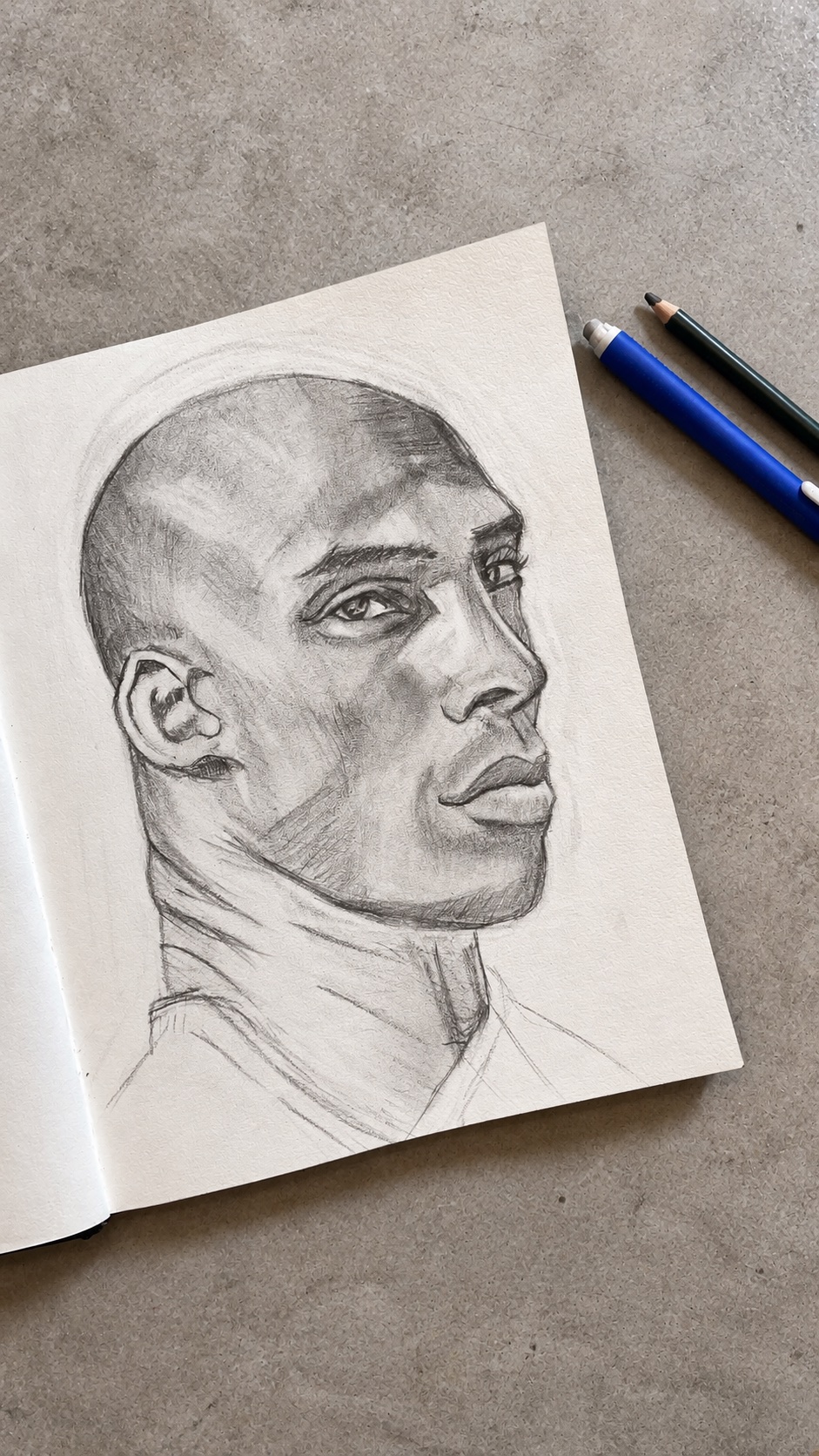 Retrato realista dibujado a lápiz